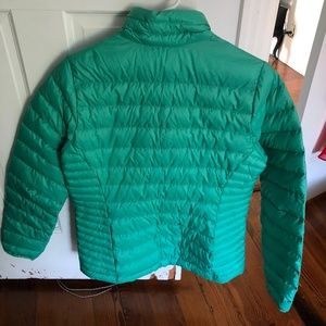 Patagonia down sweater- green